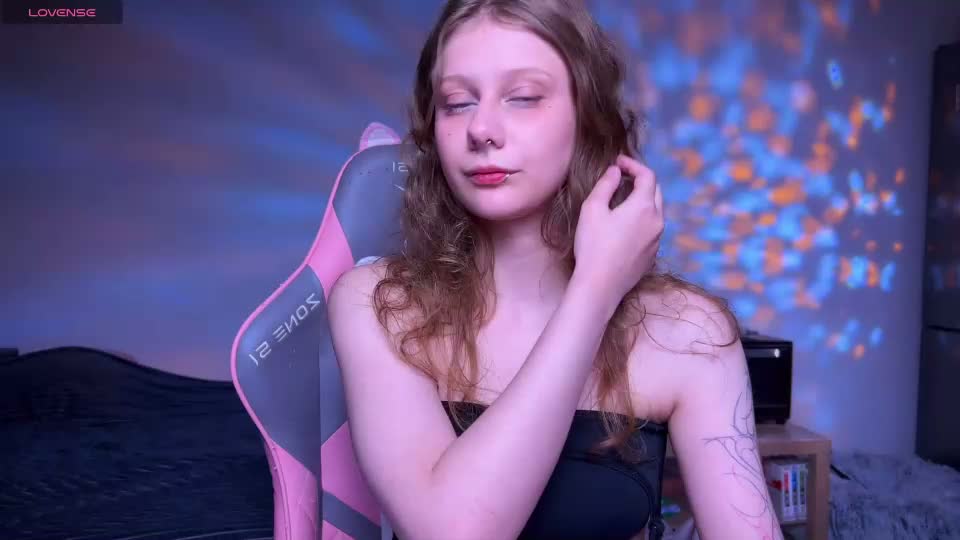 l1ttlekiki Webcam Chat August 30, 2026