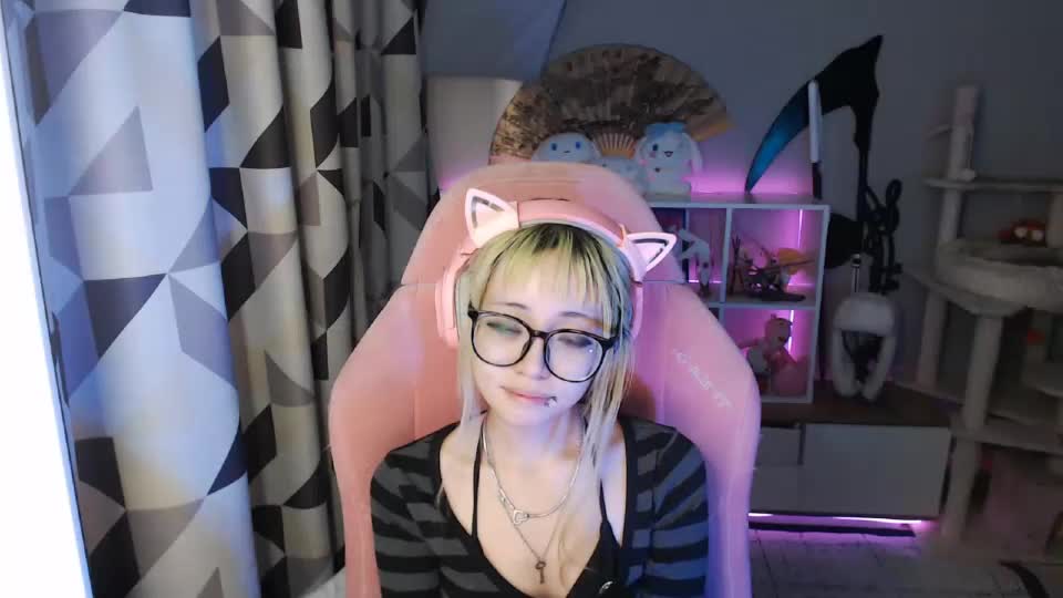 danyelleeyermann Webcam Chat August 30, 2026