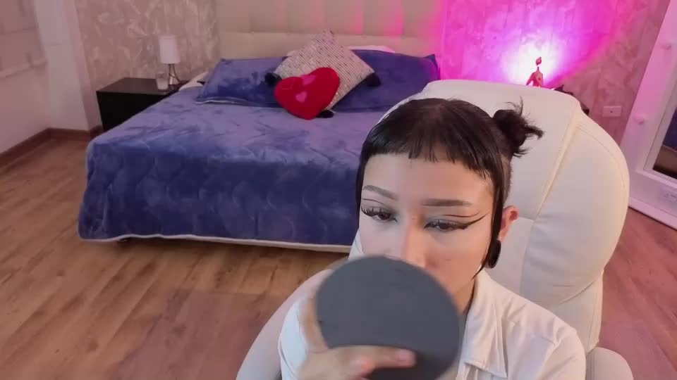mia_bloom2 Webcam Chat August 30, 2026