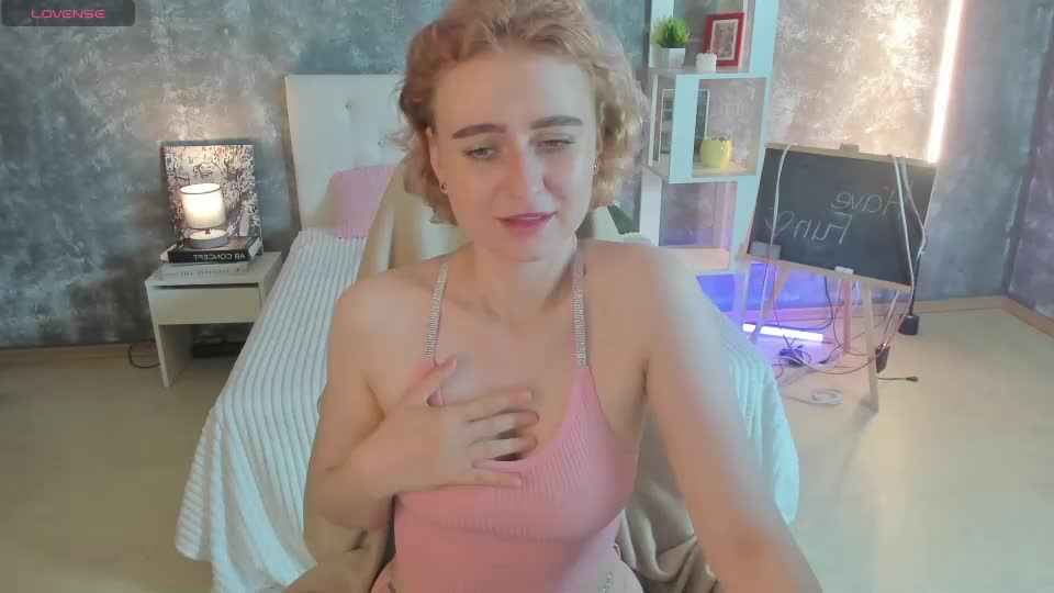 shiny_lisss Webcam Chat August 30, 2026