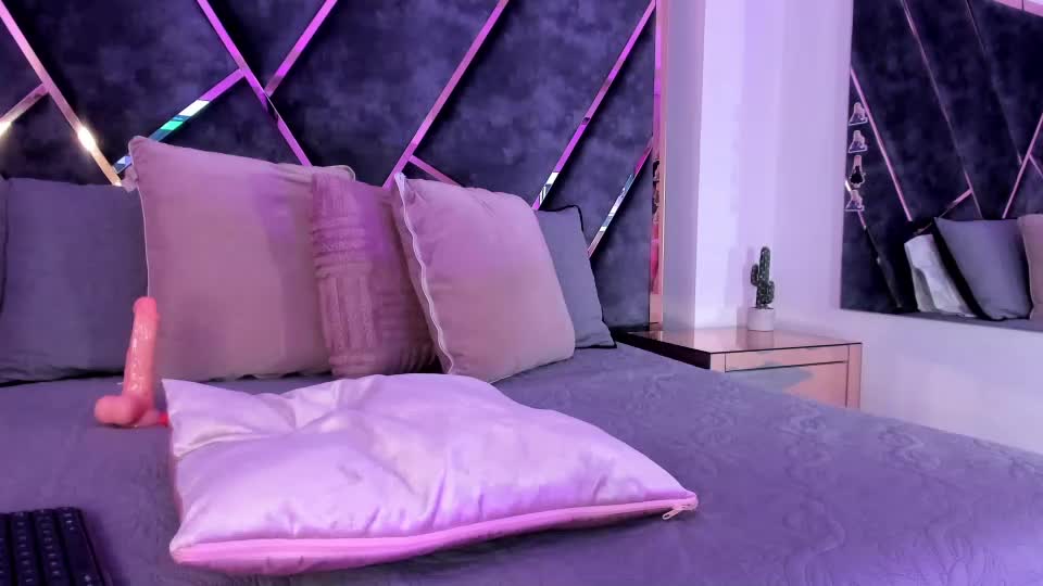 staciemoon Webcam Chat August 30, 2026