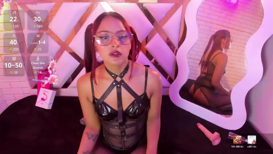 mia_petite18 Webcam Chat August 30, 2026
