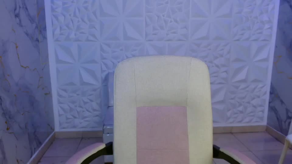 naomis_36 Webcam Chat August 30, 2026