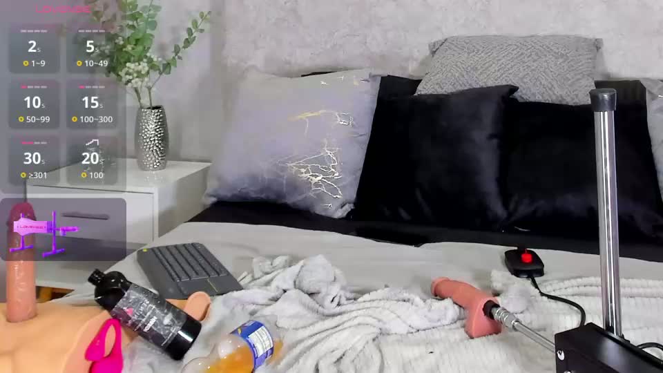 lilii_peach Webcam Chat August 30, 2026