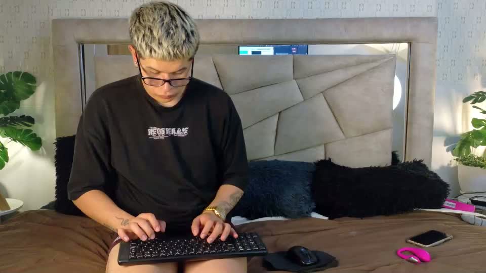 evie_demn Webcam Chat August 31, 2026