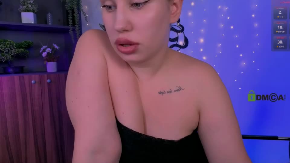 aria_glow Webcam Chat August 31, 2026