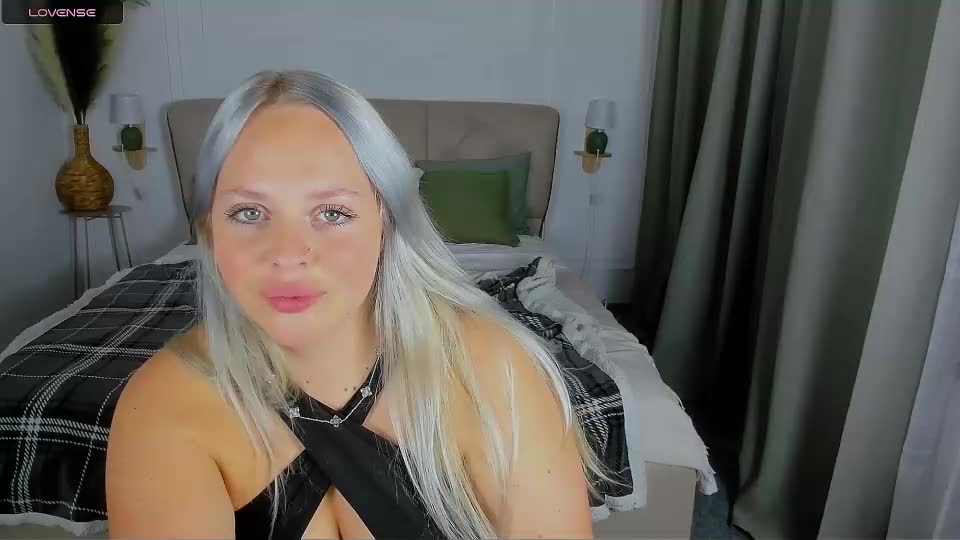 blondini_ Webcam Chat August 31, 2026