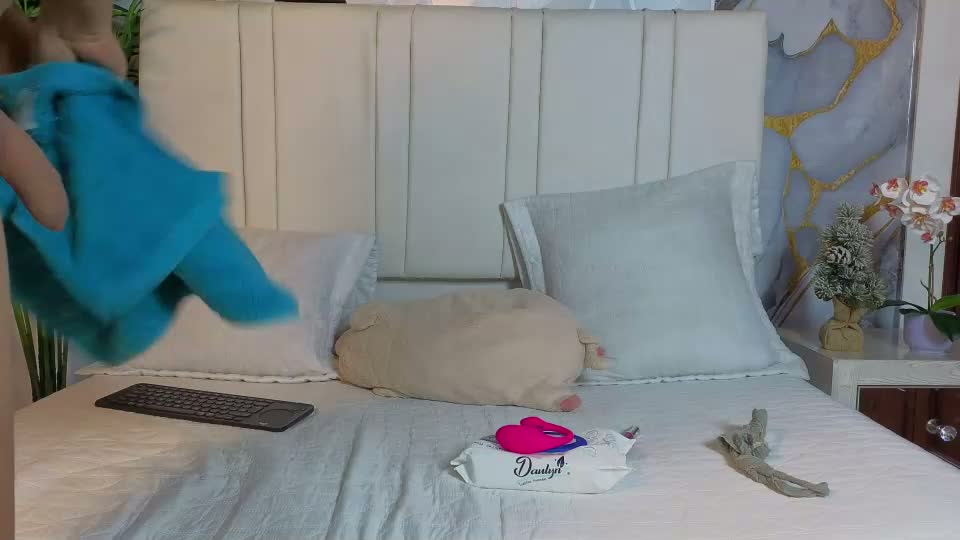 mily_and_mateo Webcam Chat August 31, 2026