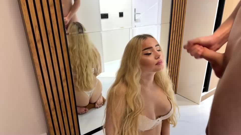blonde8888 Webcam Chat August 31, 2026