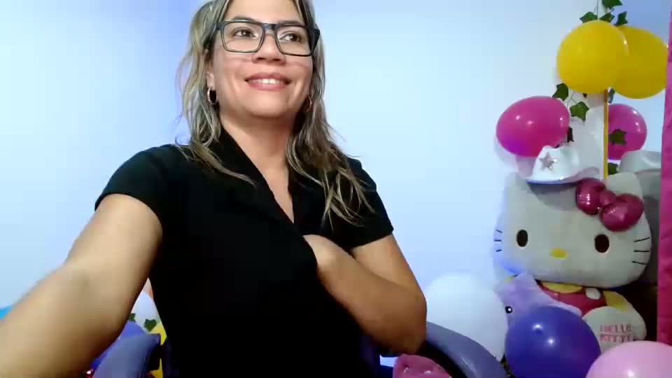 hot_sexy_bunny Webcam Chat August 31, 2026