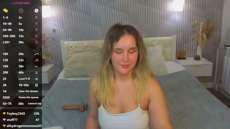 nelie_evans Webcam Chat August 31, 2026