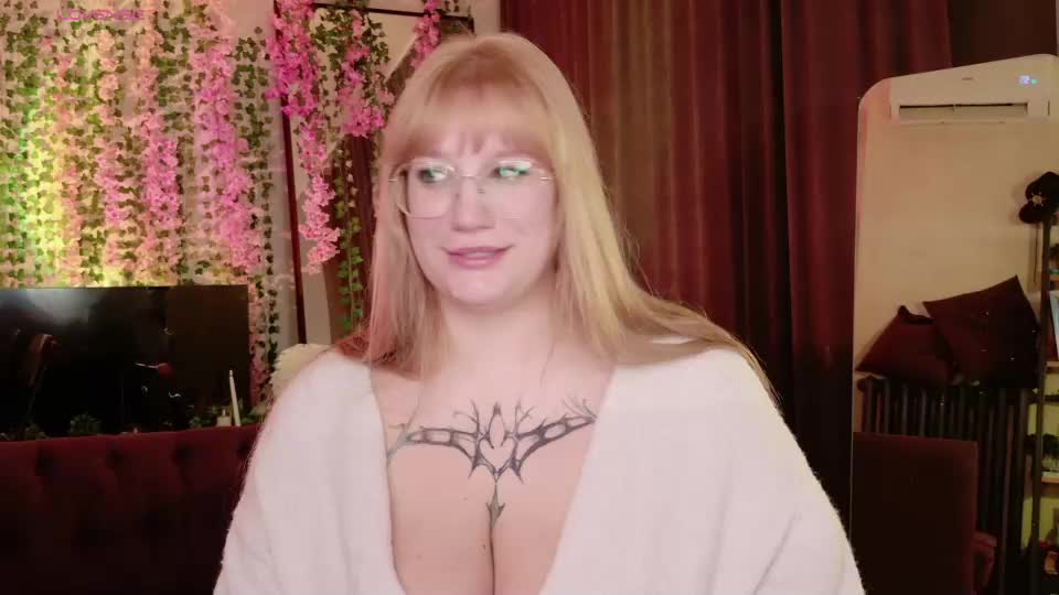 morvelyn Webcam Chat September 1, 2026