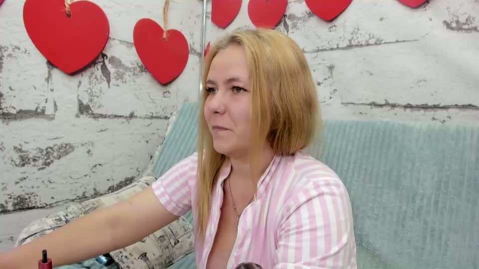 dear_hollyy Webcam Chat September 1, 2026