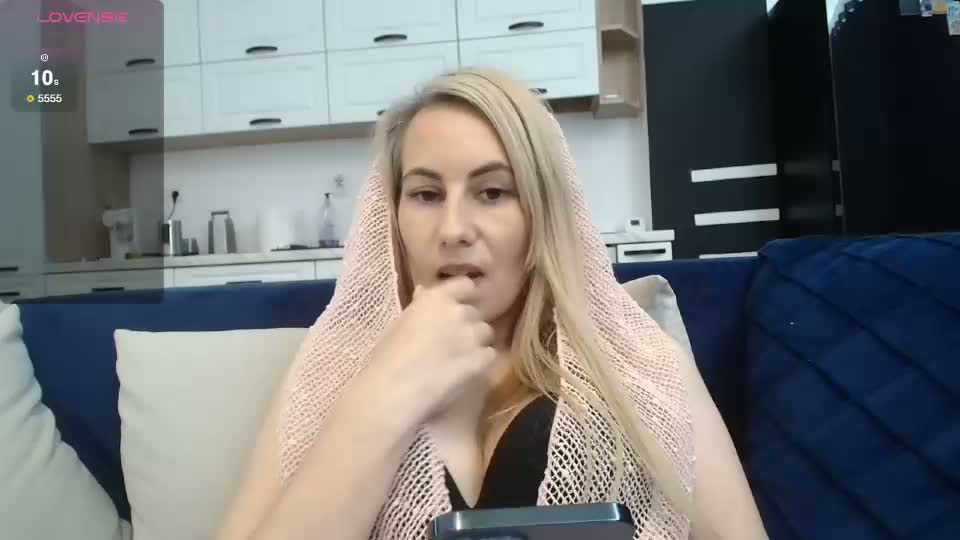 adellynrose Webcam Chat September 1, 2026