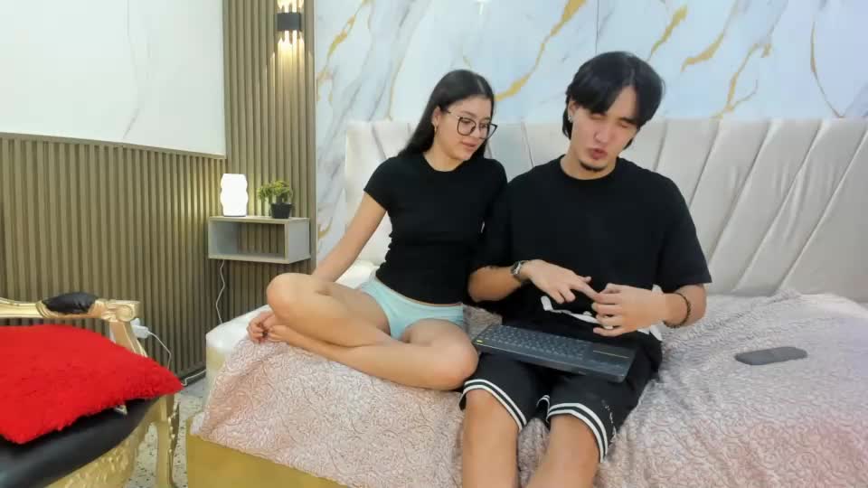 sweetauracouple Webcam Chat September 2, 2026