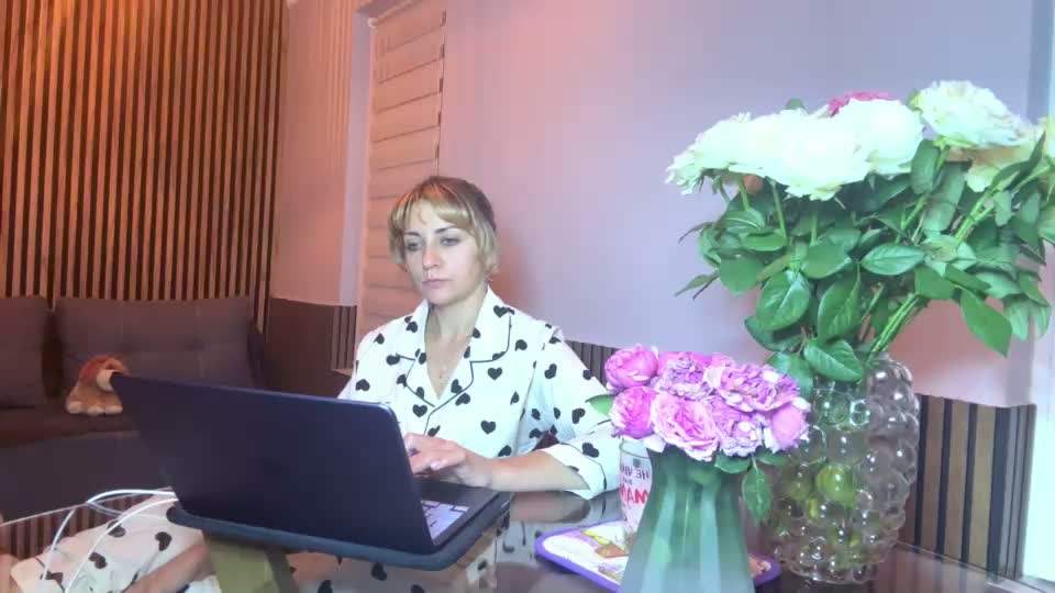 crystalfever_ Webcam Chat September 2, 2026