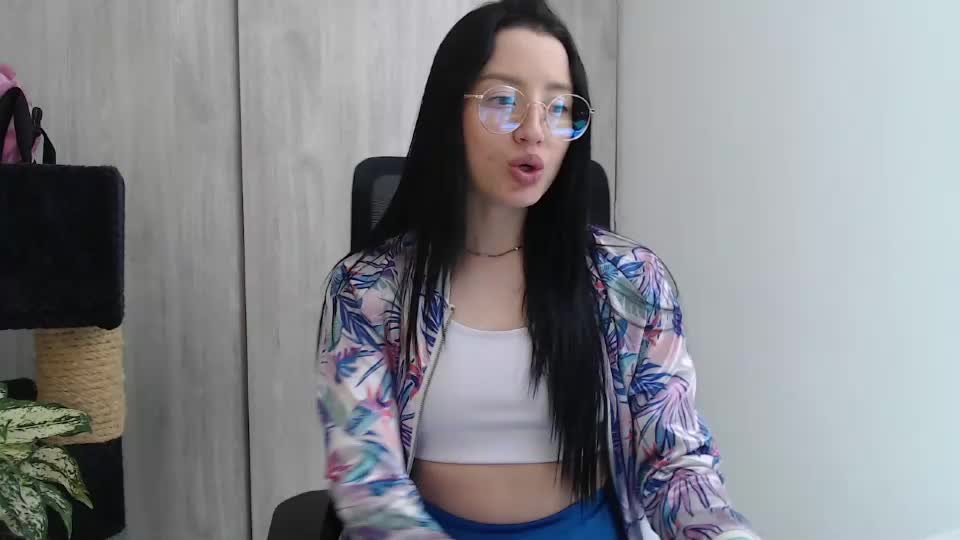 divineisis Webcam Chat September 2, 2026