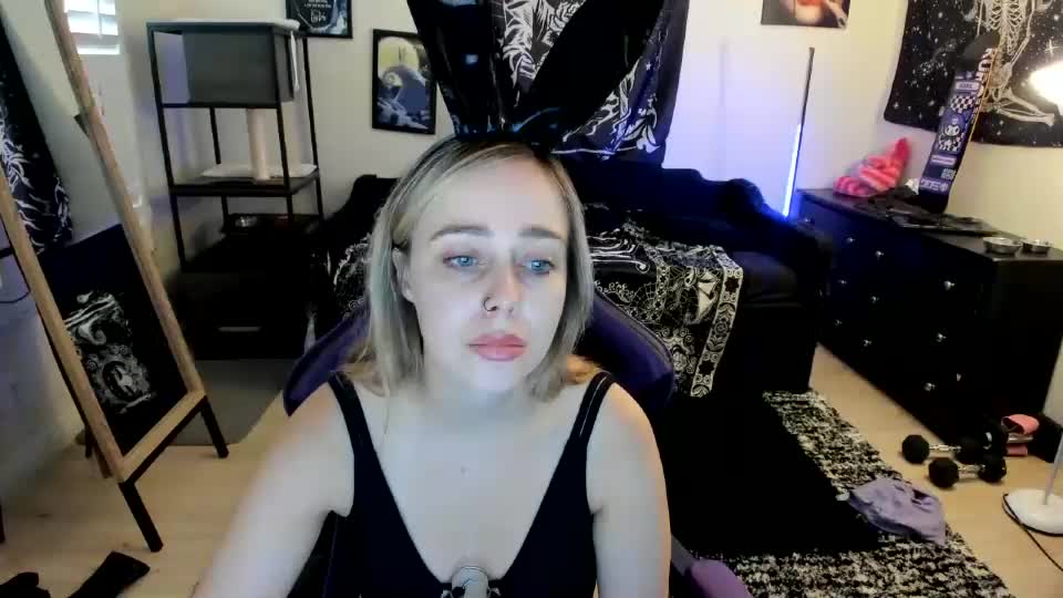 luna_lovelyy Webcam Chat September 3, 2026