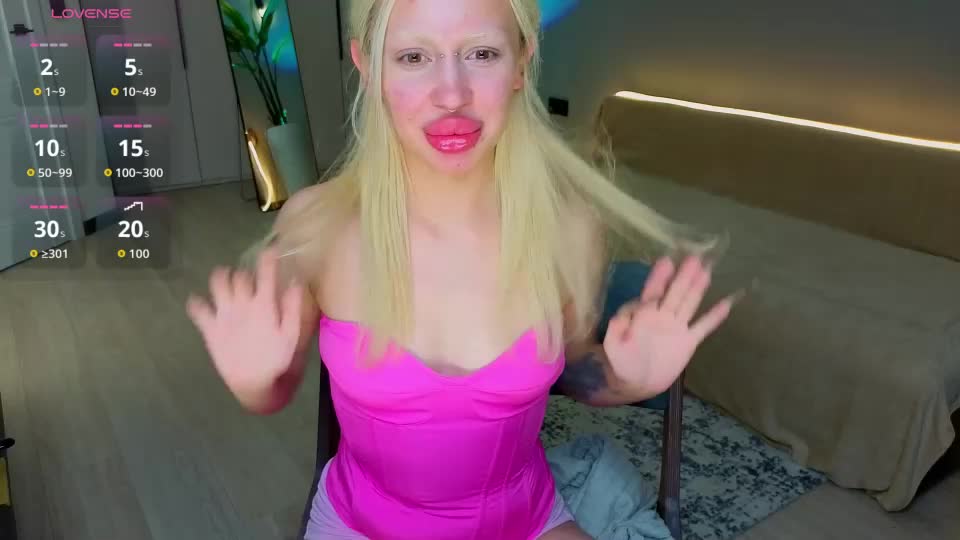 luna_beverly Webcam Chat September 3, 2026
