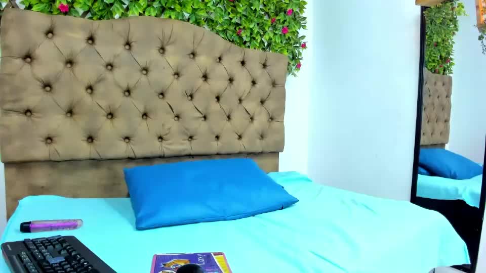 mia_exotic1 Webcam Chat September 3, 2026
