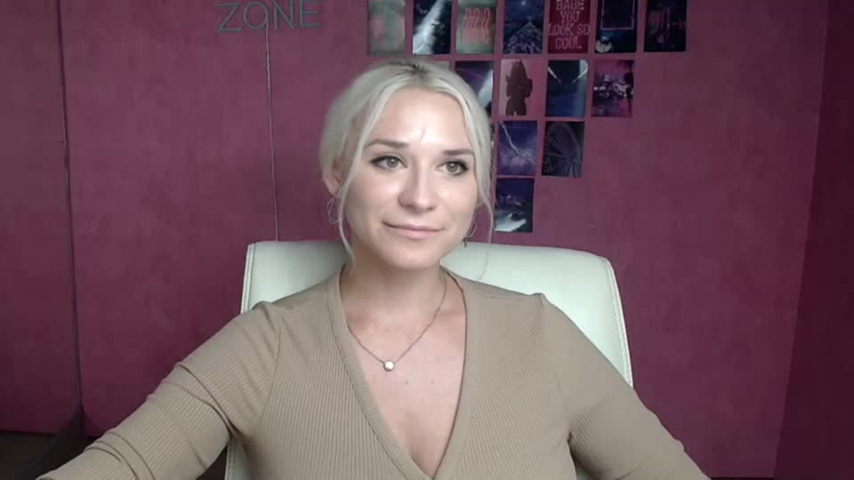 moonsusanna Webcam Chat September 3, 2026