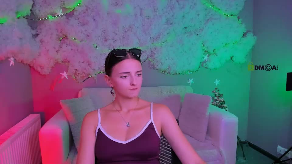 caroline_honeyy Webcam Chat September 3, 2026