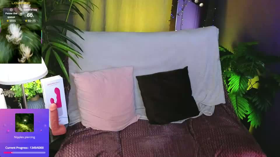 moonberry_yi Webcam Chat September 3, 2026