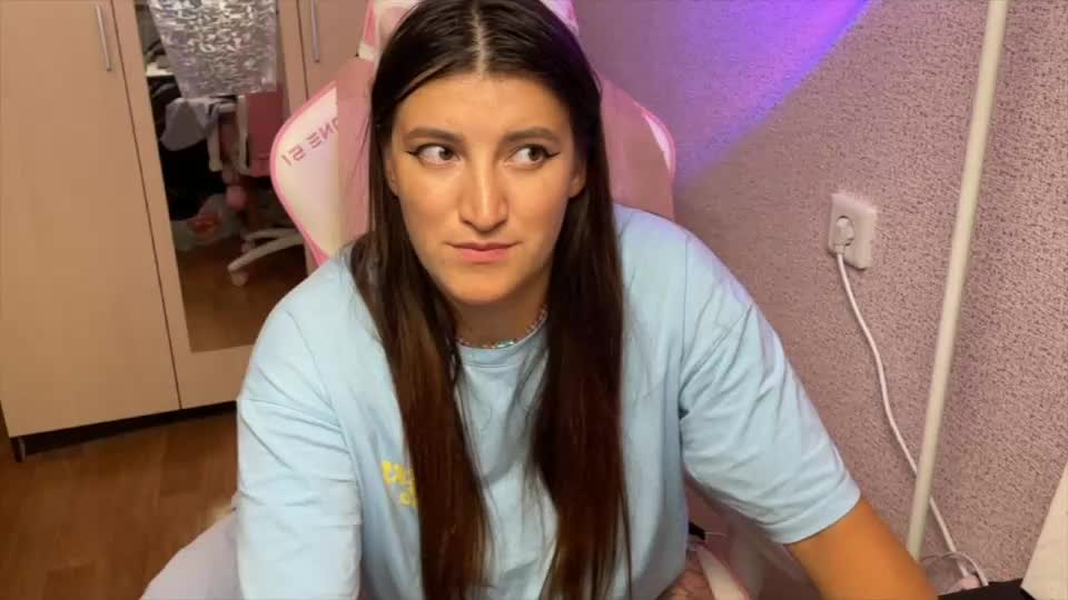 katrin_kristal Webcam Chat September 4, 2026