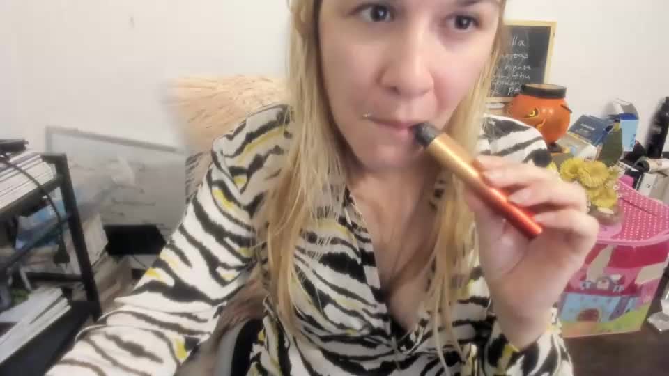 artsyandcraftsy_ Webcam Chat September 4, 2026