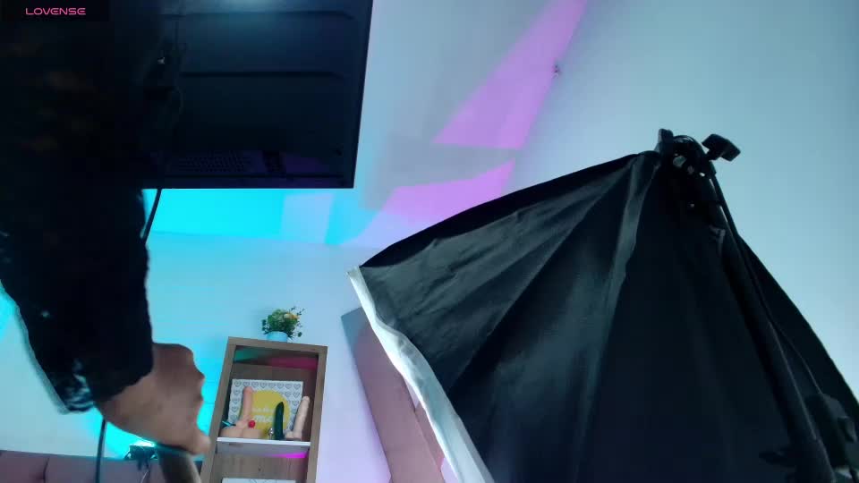saraa_more Webcam Chat September 4, 2026