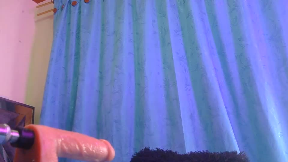 tiiny_emiily Webcam Chat September 4, 2026