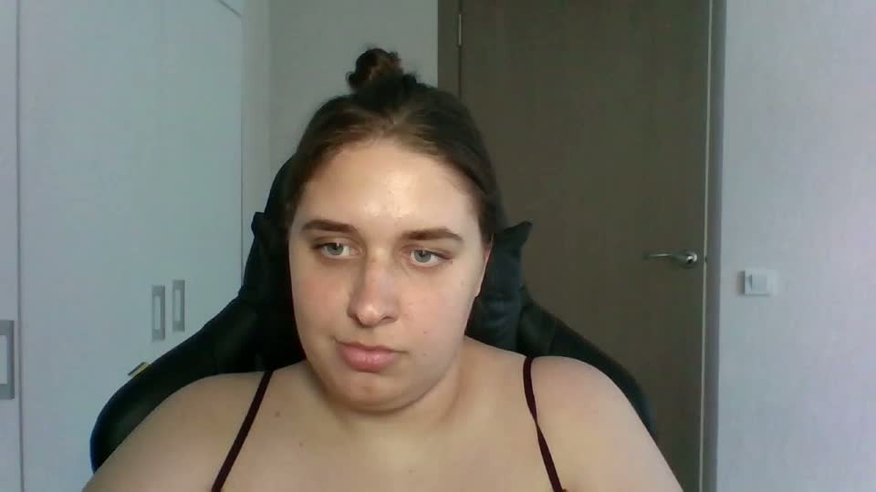 hess_luna_ Webcam Chat September 4, 2026