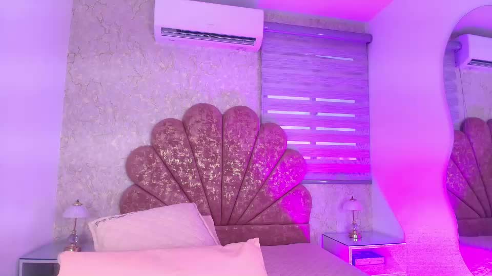valerie_arias Webcam Chat September 4, 2026