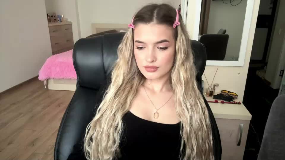 madelenequirk Webcam Chat September 4, 2026