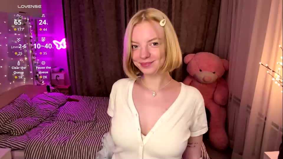 cristinekondo Webcam Chat September 5, 2026