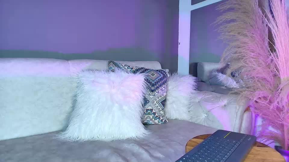 reds_velvet Webcam Chat September 5, 2026