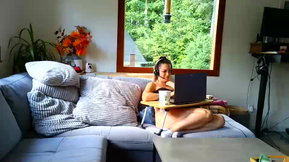 emyxxl Webcam Chat September 5, 2026