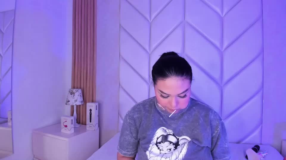 naomiwhitee Webcam Chat September 5, 2026