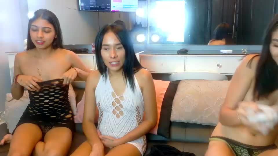 petitestrawberry18 Webcam Chat September 5, 2026