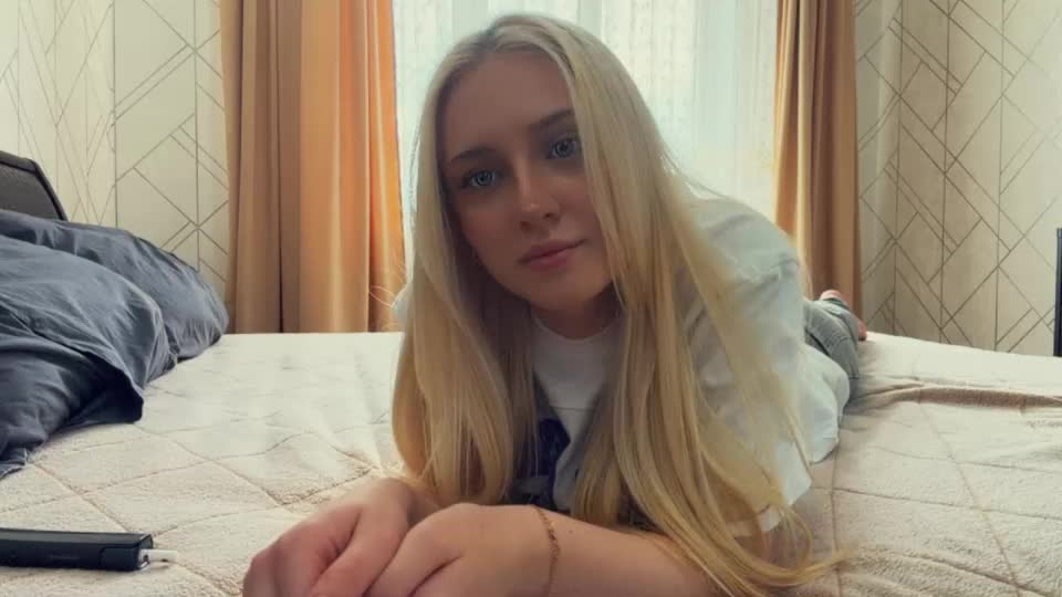 christeneweslow Webcam Chat September 5, 2026