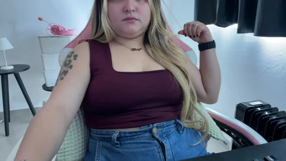amandhaaa Webcam Chat September 6, 2026