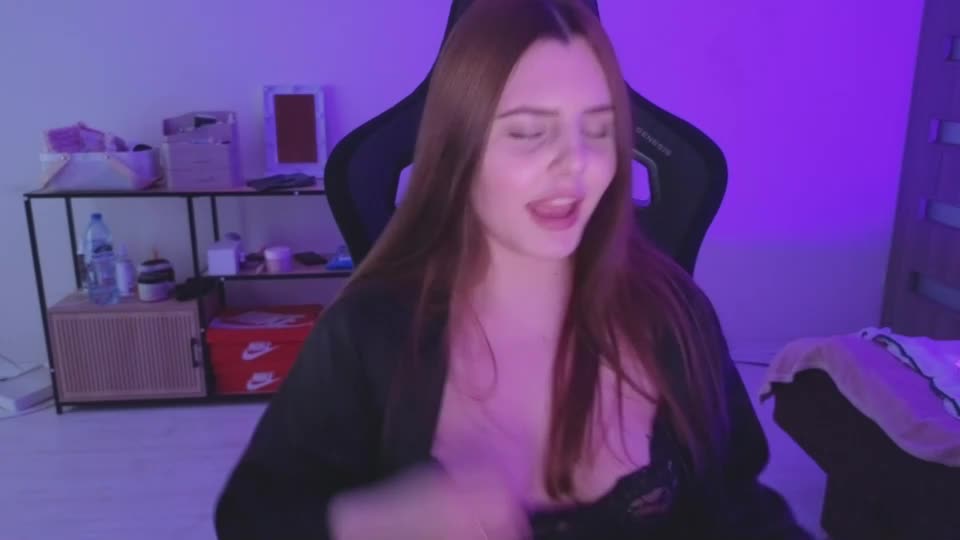 lia_lil Webcam Chat September 6, 2026