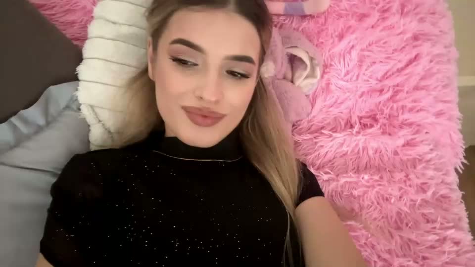 madelenequirk Webcam Chat September 6, 2026