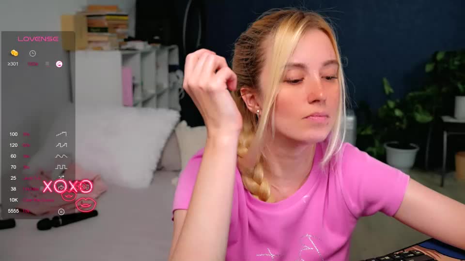 super_peach_stream Webcam Chat September 7, 2026