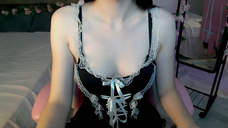 tina_charm Webcam Chat September 7, 2026