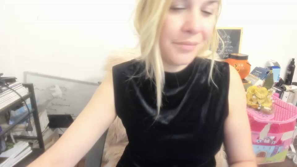 artsyandcraftsy_ Webcam Chat September 7, 2026