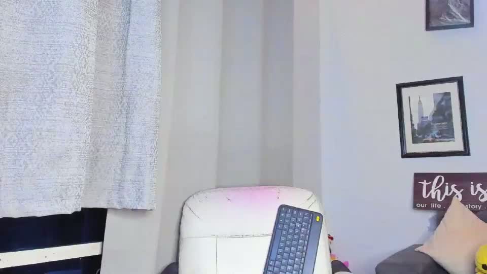 doll_and_thebrown Webcam Chat September 7, 2026