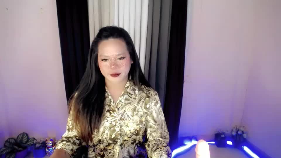 bella_ngo Webcam Chat September 7, 2026