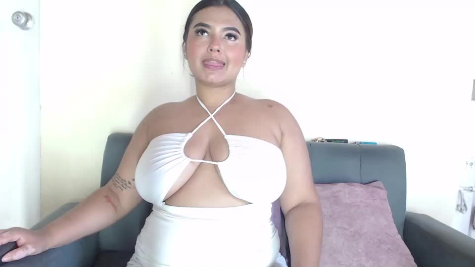 julieeta_castillo Webcam Chat September 7, 2026