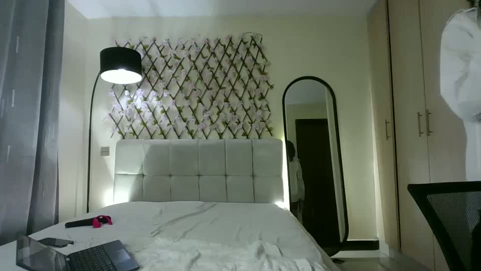 mis_kaylee Webcam Chat September 7, 2026